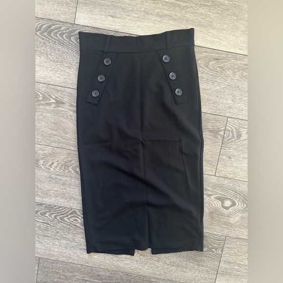 Philosophy, republic, black pencil skirt, midi SZ 6 button detail - Picture 1 of 5